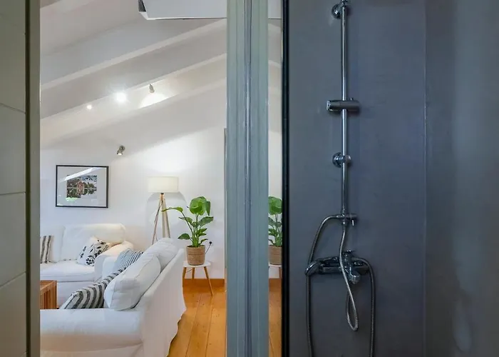 Apartament Artist Attic *