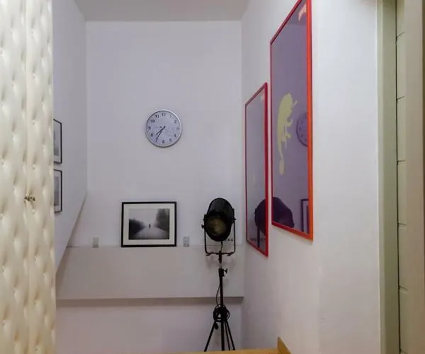 Artist Attic *